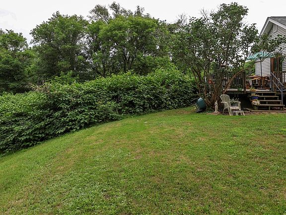 3rd image of 3934 Meads Creek Rd