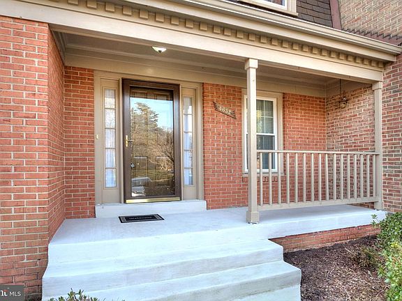 4th image of 4632 Luxberry Dr