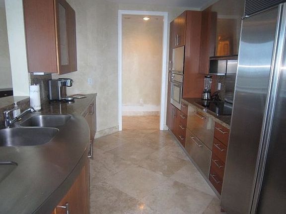 4th image of 100 S Pointe Dr APT 3501