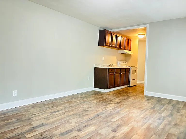 602 Park Ave — Photo 6