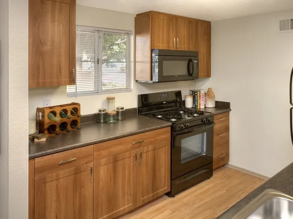 eaves Santa Margarita