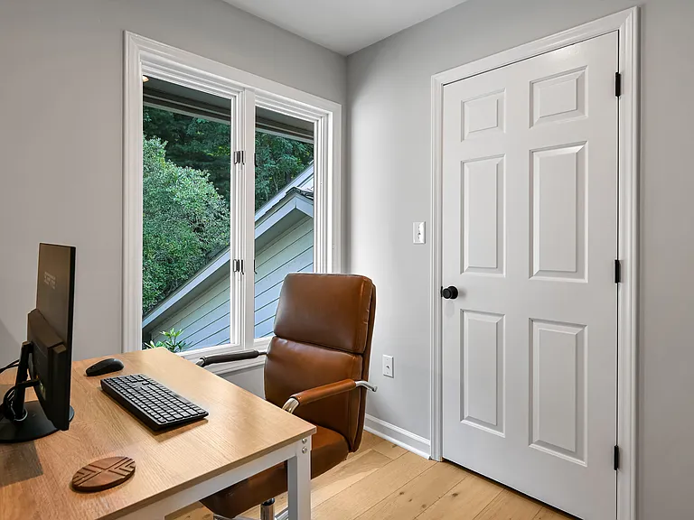 Upstairs with nook, currently being used as a second office