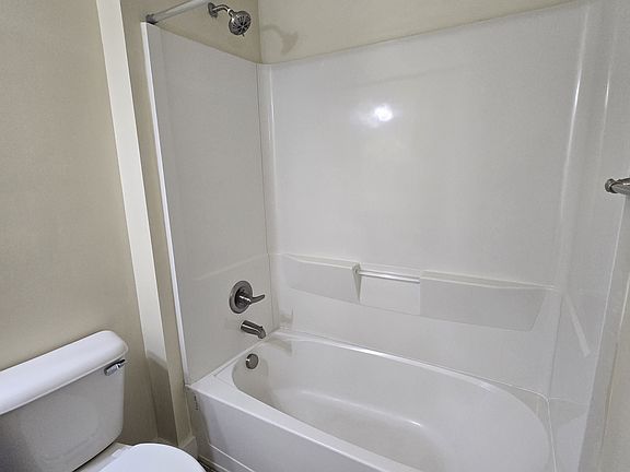 5th image of 7 W 13th St Unit 1