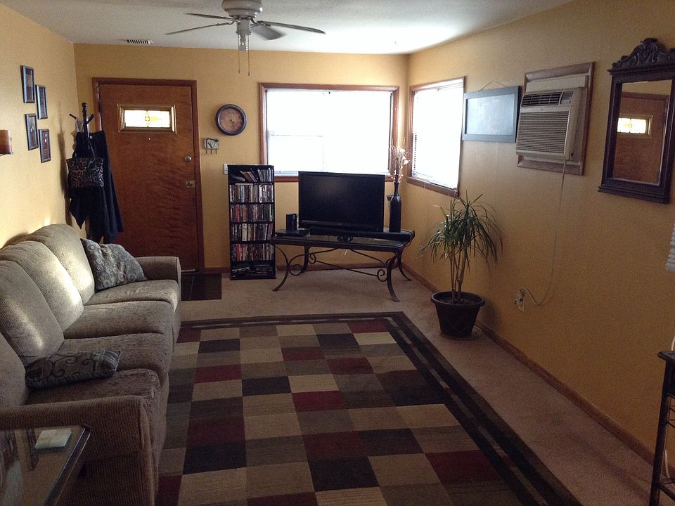 1st image of 501 SE 33rd St