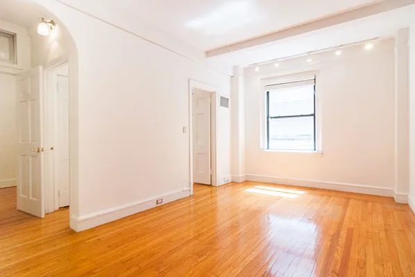 Rented by WAM Partners - William Moses Co. | media 14