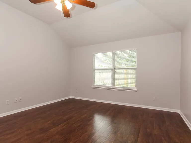 8215 Point Pendleton Dr — Photo 7