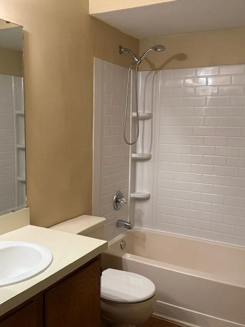 2/2 Town Home in Whispering Pines — Photo 4