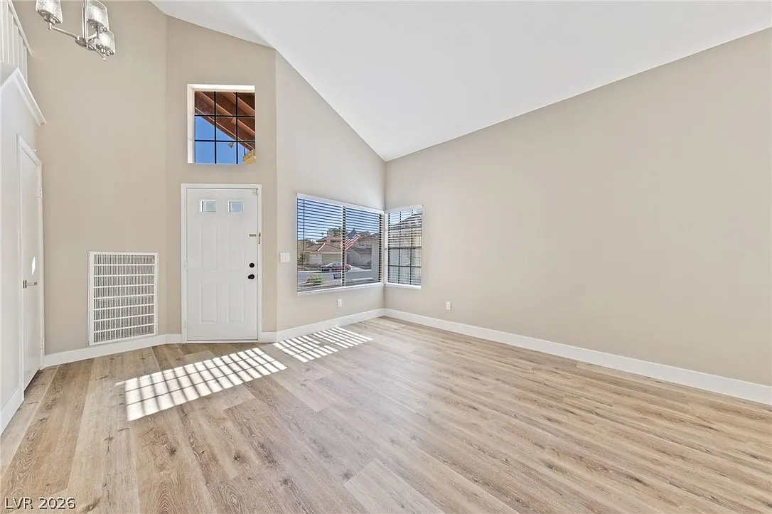3 bed, 2.5 bath, 1574 sqft, $2,150 — Photo 2