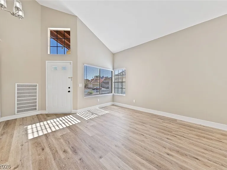 7627 Kalmalii Ave — Photo 2