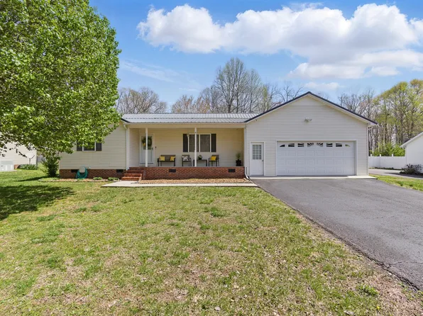 199 Oak Hills Dr, Tullahoma, TN 37388