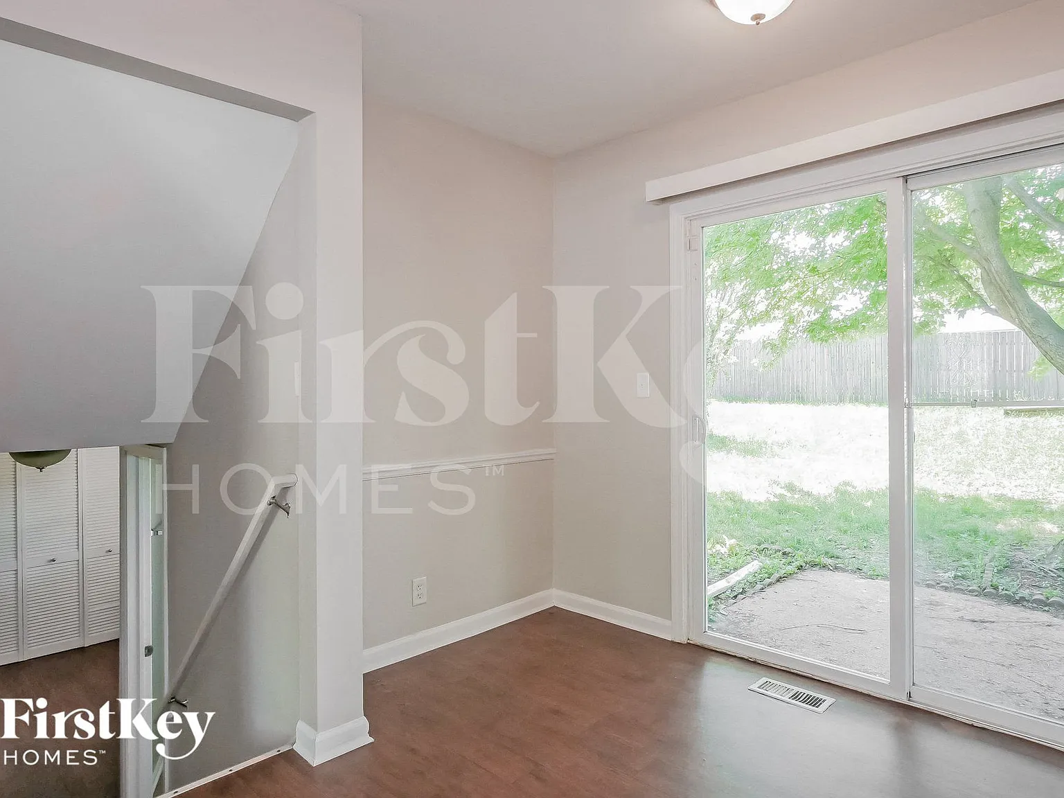 3 bed, 2.0 bath, 1348 sqft, $2,910 — Photo 4