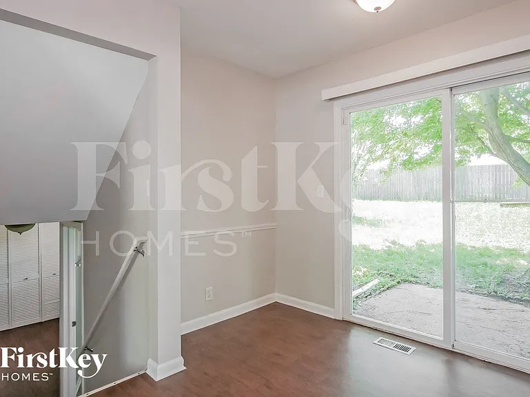 221 Rockhurst Rd — Photo 4