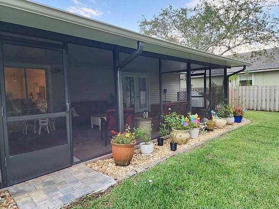 5th image of 1602 Timber Trace Dr