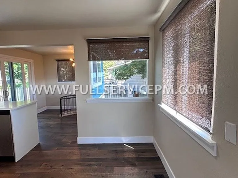 7412 Military Rd S — Photo 15