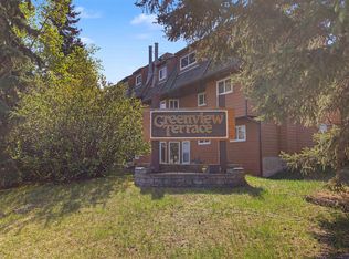 Greenview Terrace, Edmonton, AB T6L 3P6