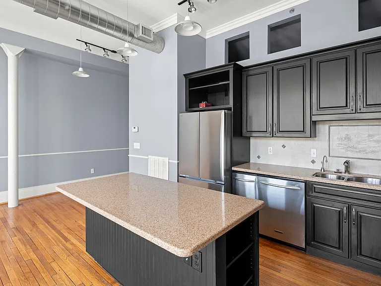 52 Biltmore Ave #203 — Photo 11