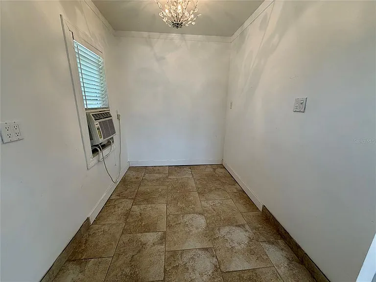 181 73rd Ave — Photo 6