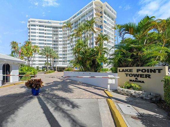 2nd image of 100 Golden Isles Dr APT 810