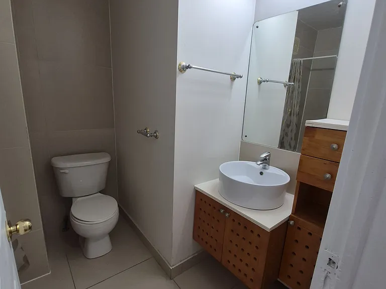 1614 Ontario St #4 — Photo 10