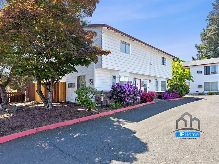 2605 SE 119th Ave — Photo 3