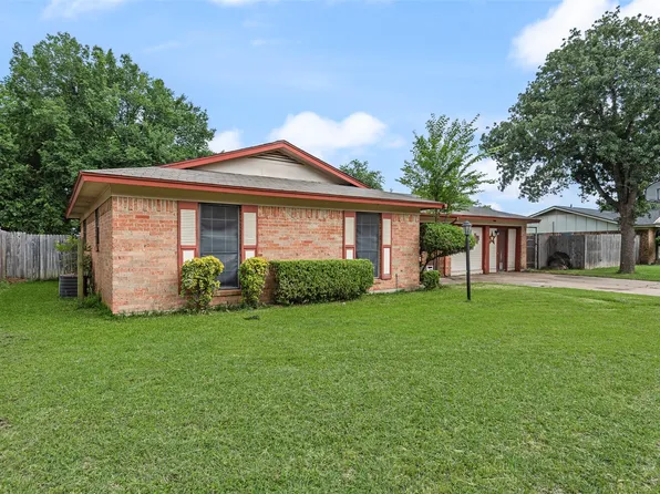 657 Sue Ann Ln, Burleson, TX 76028