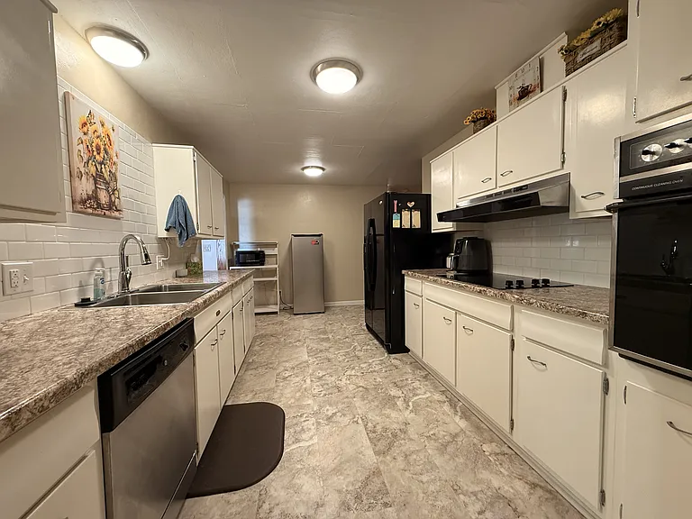 628 Cross Lanes Dr — Photo 3