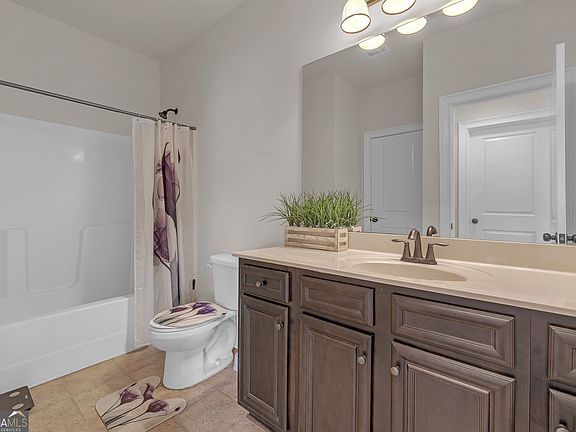 4th image of 45 Partridge Dr