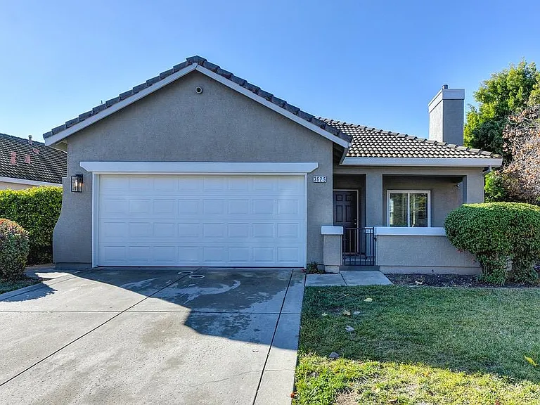 3625 Poppy Hill Way — Photo 2