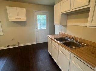 1208 Woodnell St, Greensboro, NC 27405