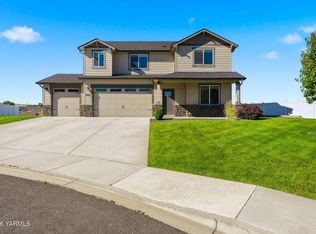 7901 W Whatcom Ave, Yakima, WA 98903