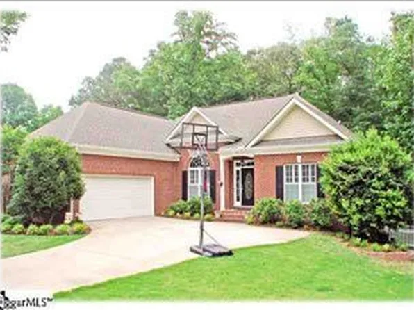 4 Rothesay St, Simpsonville, SC 29681