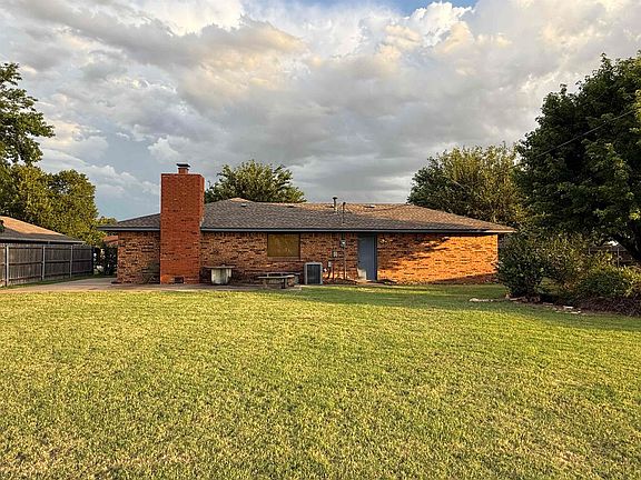 3rd image of 519 Pca Dr