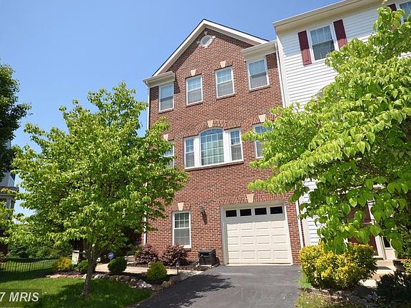Beautiful brick front end unit