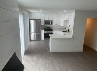 302 6th St APT D, Huntington Beach, CA 92648