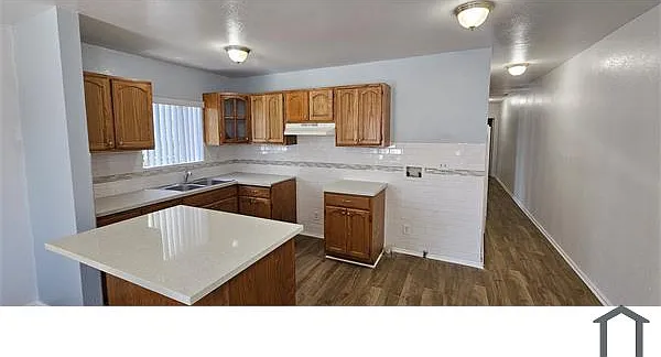 1808 Leighton Ave — Photo 2