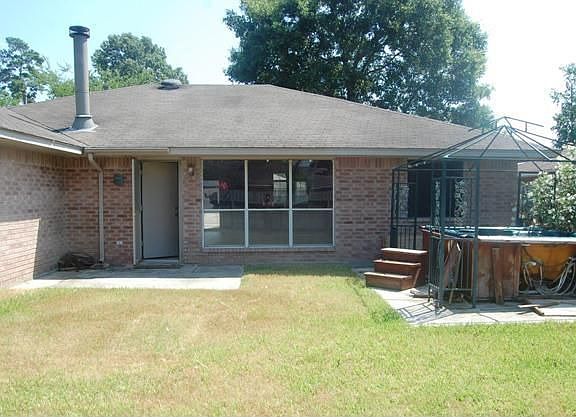 2nd image of 2242 Pine Cone Dr