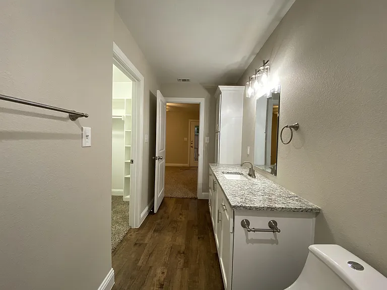 804 N Broughton St #804 — Photo 20