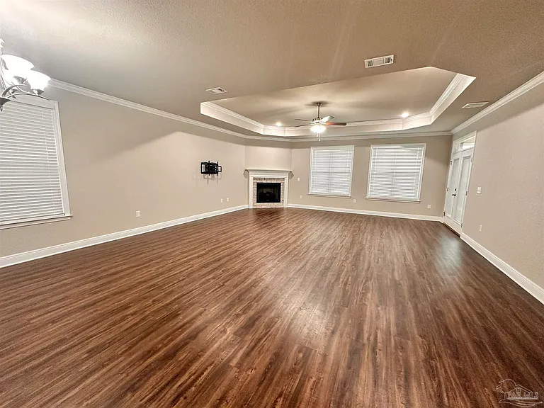 2346 Habersham Ln — Photo 5