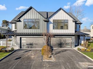 23 Prospect St, Ramsey, NJ 07446