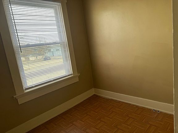 5th image of 832-834 Milburn Ave