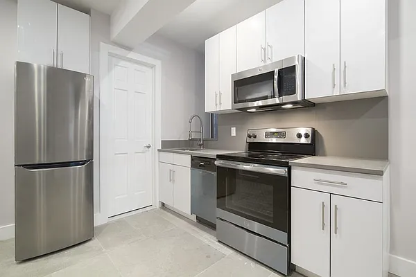 Rented by REAL New York | media 27