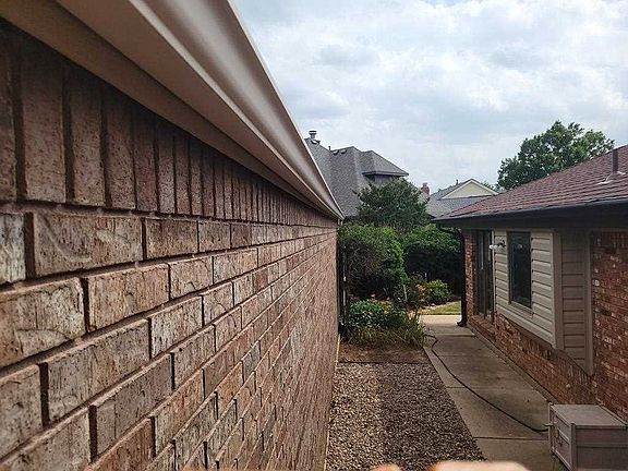 4th image of 636 NW Waterford Dr