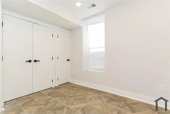 429 E Upsal St #3 — Photo 12