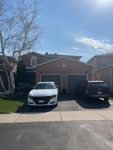4594 Bismark Cres Photo 1