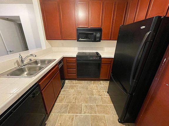 5th image of 5990 Dandridge Ln Unit 169