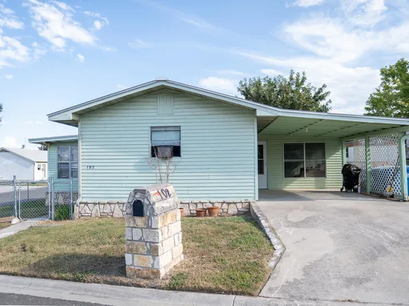 102 Scarlet Dr, Kerrville, TX 78028