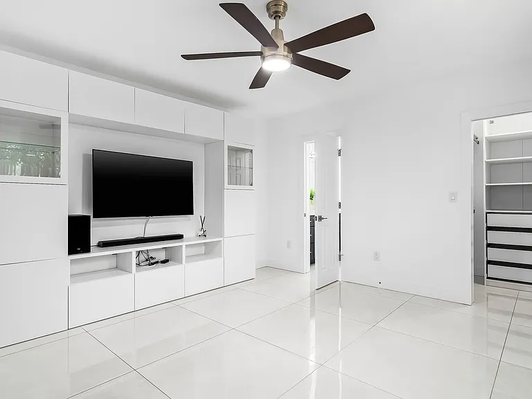 7800 SW 57th Ct — Photo 19