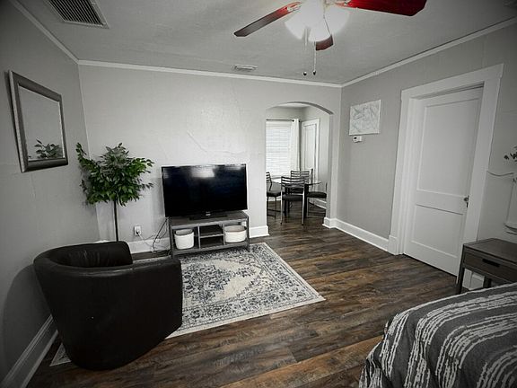 2nd image of 317 De Soto St APT 2