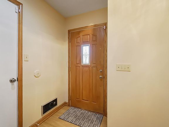 4th image of 1166 Wood Park Dr