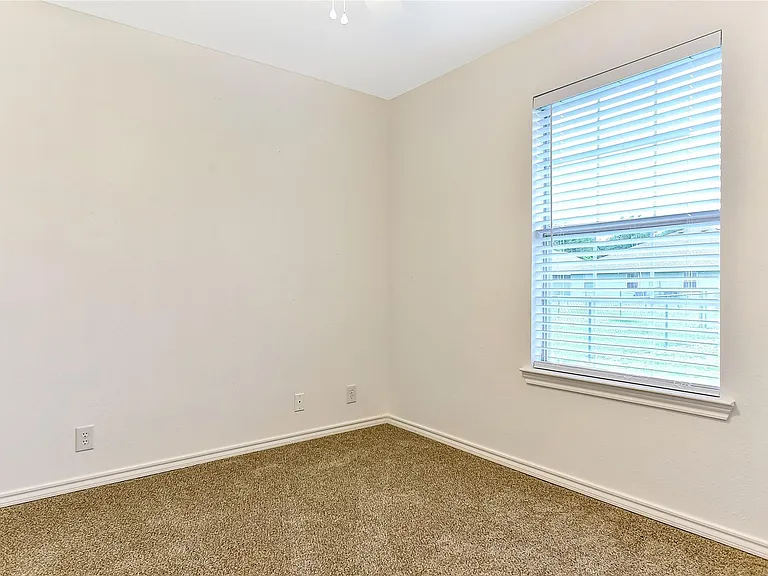 1026 W Coffin St #102 — Photo 14